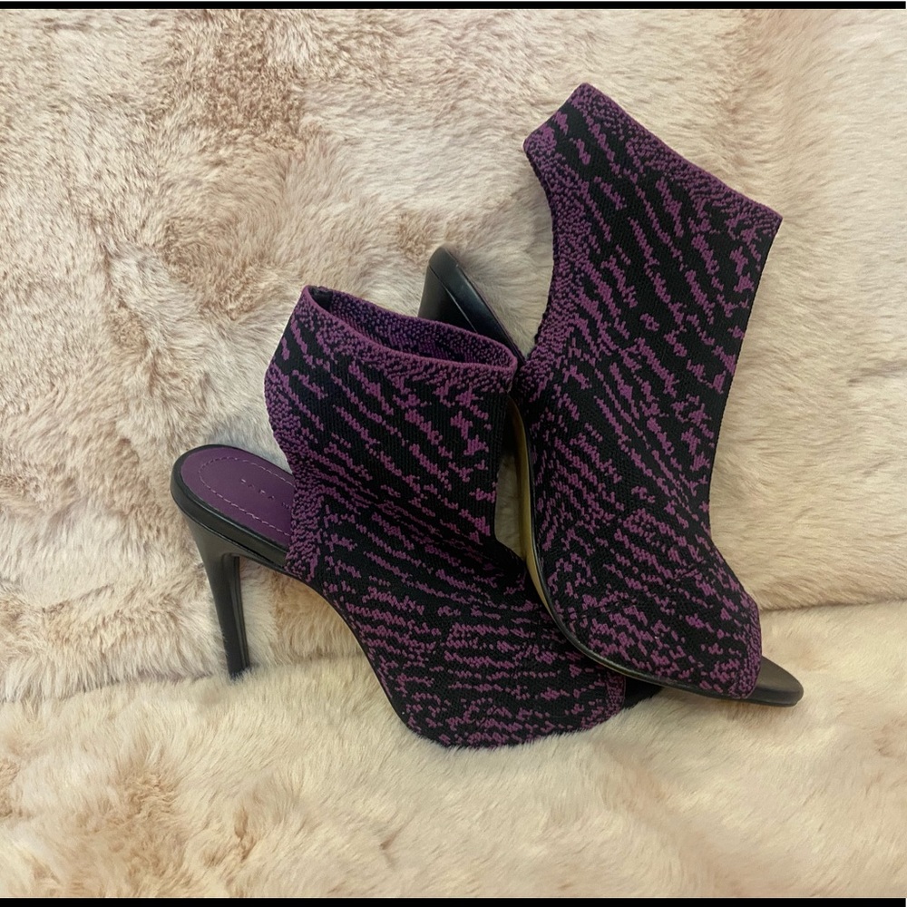 Zara high heels size six mint condition!